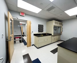 401 Professional Dr, Gaithersburg, MD à louer Photo intérieure- Image 2 de 10