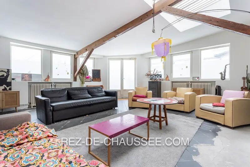 Immeuble residentiel dans Paris à vendre Photo intérieure- Image 1 de 16