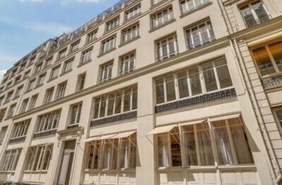 10 Cité Paradis, Paris à louer - Photo du bâtiment - Image 2 de 2