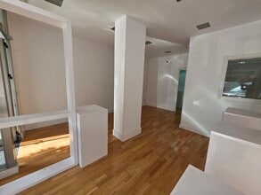 Retail in Alcorcón, Madrid for lease Interior Photo- Image 2 of 6