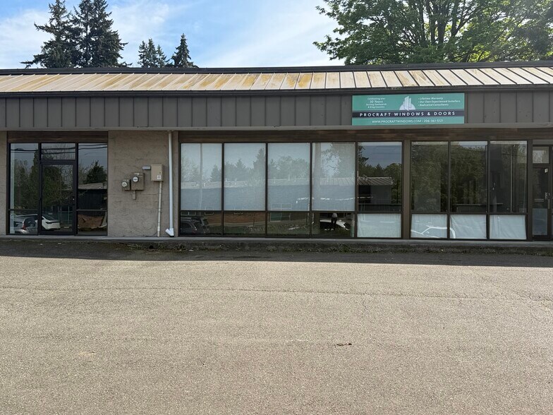 6710 220th St SW, Mountlake Terrace, WA à vendre - Photo du bâtiment - Image 2 de 14