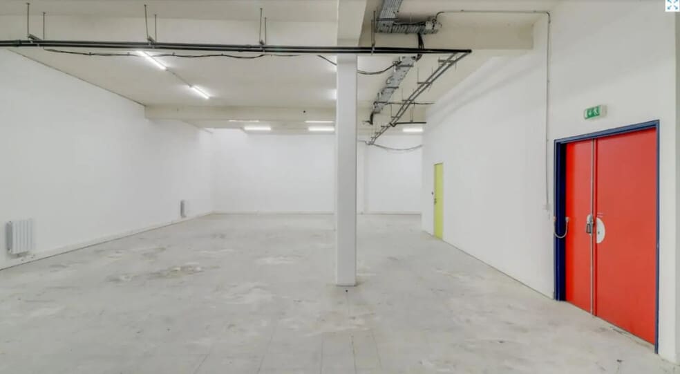 Flex in Villiers-sur-Marne for lease - Interior Photo - Image 2 of 14