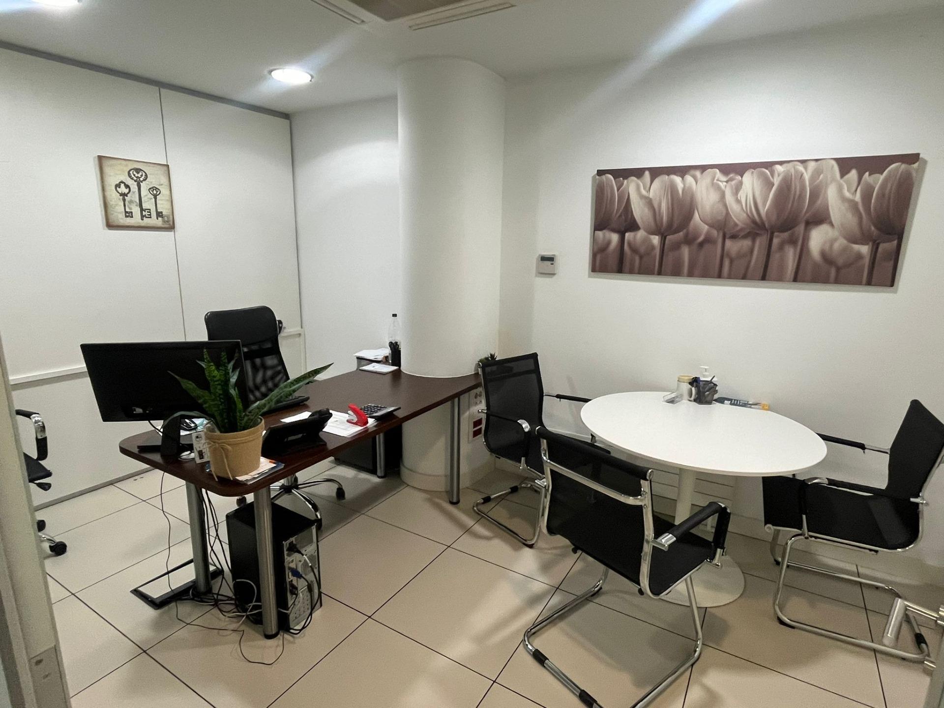 Retail in Sabadell, Barcelona for lease Interior Photo- Image 1 of 3