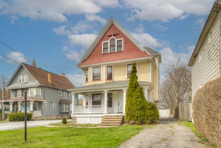 4432 Pearl Rd, Cleveland, OH à vendre - Photo du bâtiment - Image 2 de 46
