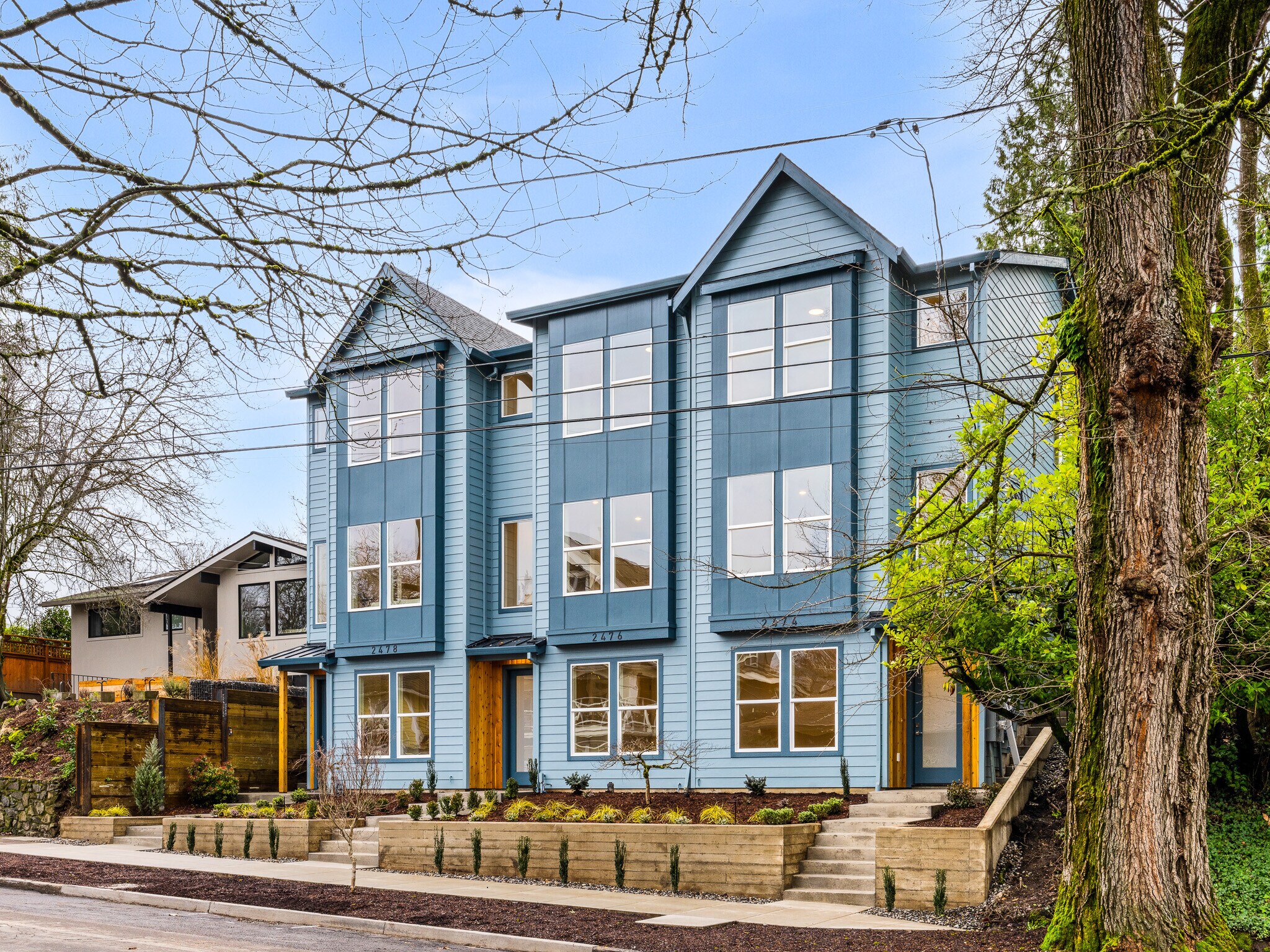 2478 SE Lincoln St, Portland, OR for sale Primary Photo- Image 1 of 18