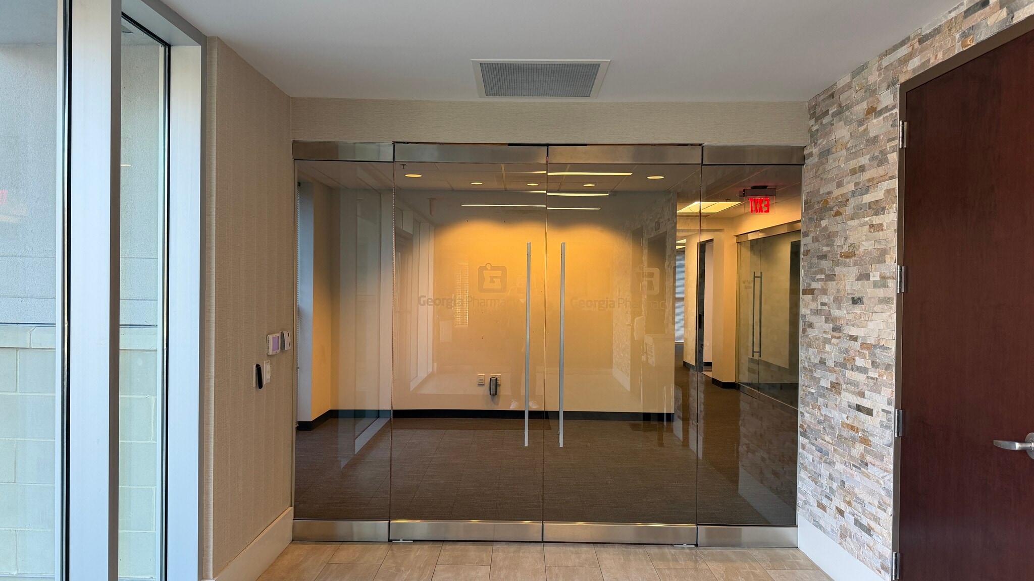 6065 Barfield Rd NE, Atlanta, GA à louer Photo intérieure- Image 1 de 11