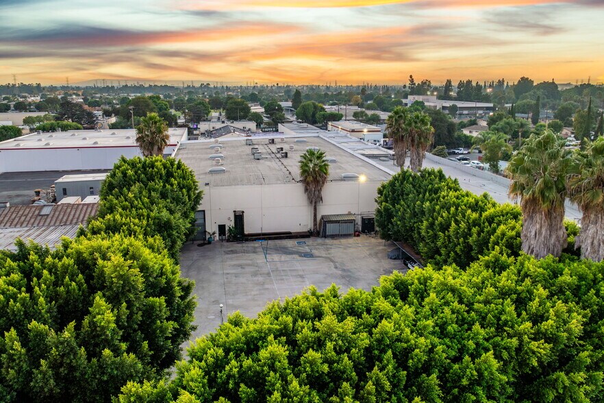 6760 Foster Bridge Blvd, Bell Gardens, CA à vendre - Photo du bâtiment - Image 3 de 47