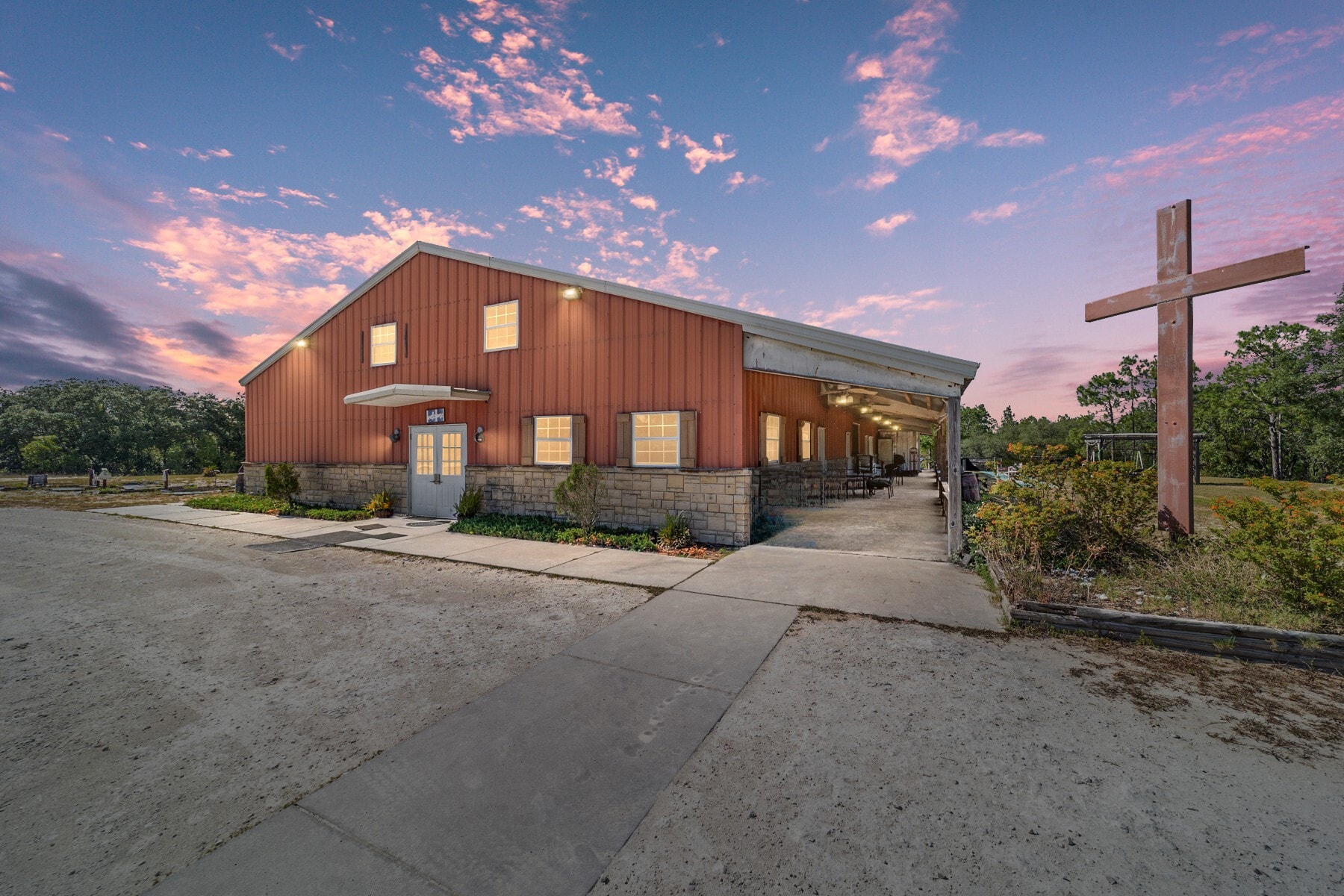 6491 SE 123rd Ter, Morriston, FL for sale Primary Photo- Image 1 of 44