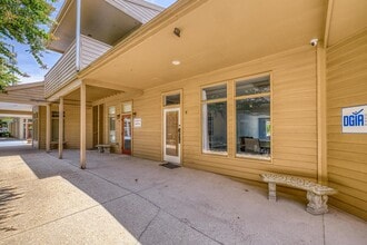 913 Gulf Breeze Pky, Gulf Breeze, FL - AERIAL map view