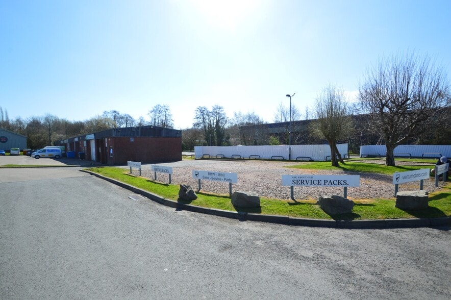 Howard Ave, Barnstaple for lease - Building Photo - Image 3 of 4