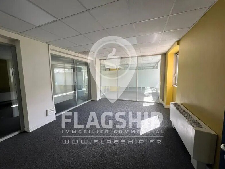 Office in Boulogne-Billancourt for lease - Interior Photo - Image 3 of 5