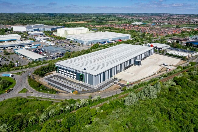 Plus de détails pour St Georges Way, Nuneaton - Industriel à louer