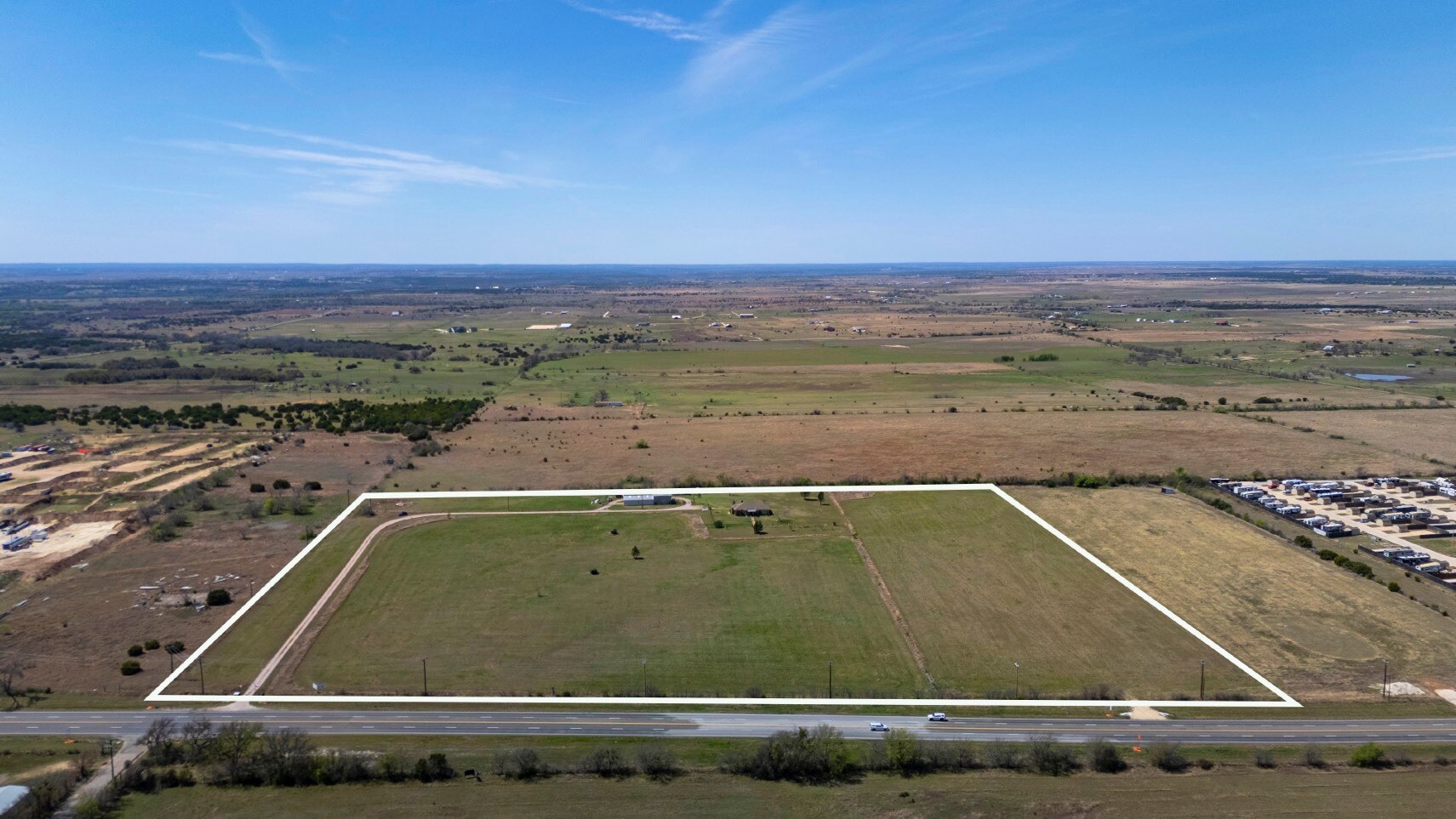 700 Hwy 183, Briggs, TX à vendre Aérien- Image 1 de 39