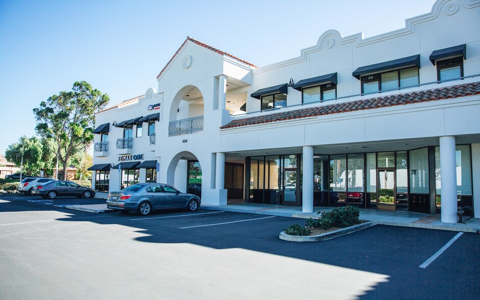 484 E Los Angeles Ave, Moorpark, CA à louer - Photo du bâtiment - Image 3 de 6