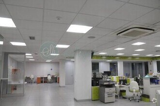 Retail in Segovia, Segovia for lease Interior Photo- Image 1 of 8