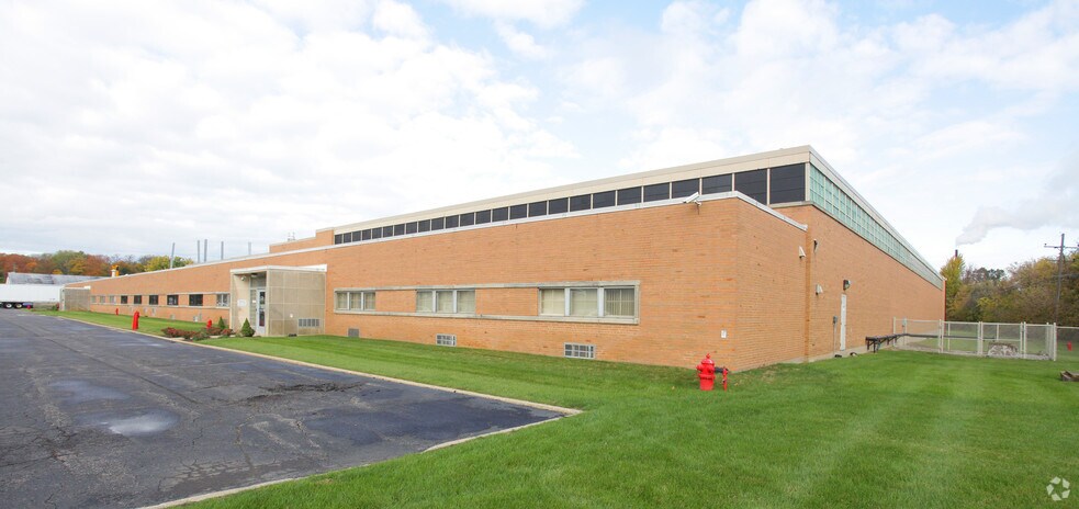 2315 Miller Rd, Kalamazoo, MI à vendre - Photo du bâtiment - Image 3 de 3