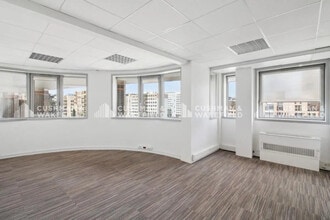 27-33 Rue Maurice Flandin, Lyon for lease Interior Photo- Image 2 of 8