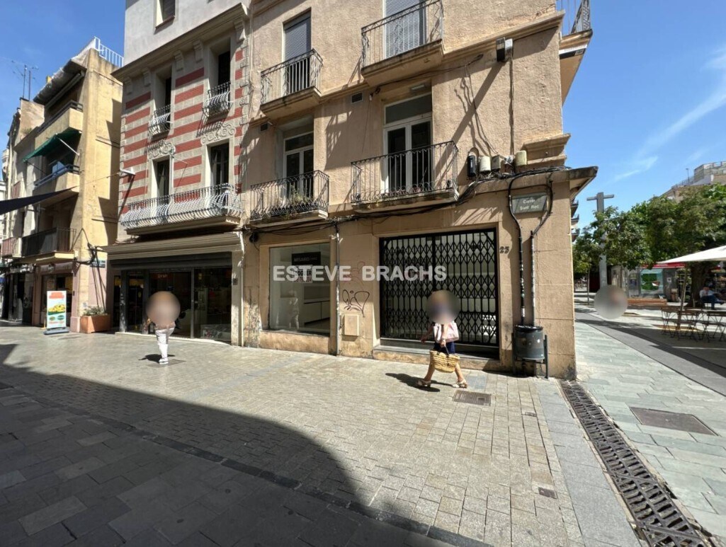 Retail in Granollers, Barcelona for lease Interior Photo- Image 1 of 2