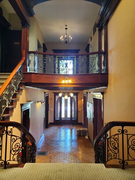 2902 N Meridian St, Indianapolis, IN for lease - Interior Photo - Image 2 of 5