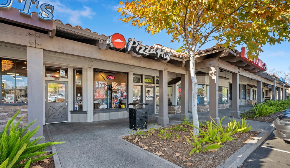 701-855 S Main Ave, Fallbrook, CA for lease - Building Photo - Image 2 of 14