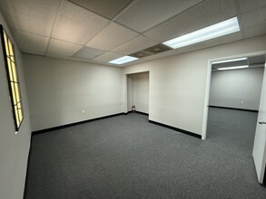 720-722 E Fletcher Ave, Tampa, FL for lease Interior Photo- Image 1 of 3