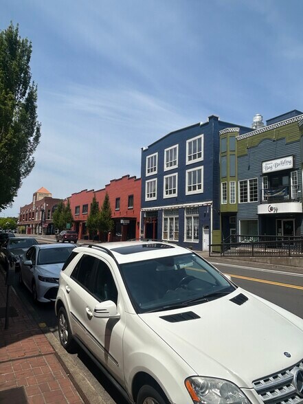 259 E 5th Ave, Eugene, OR à louer - Photo du bâtiment - Image 3 de 10