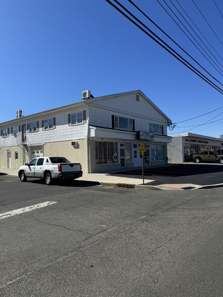606 Ocean Rd, Point Pleasant Boro, NJ for lease - Primary Photo - Image 1 of 6