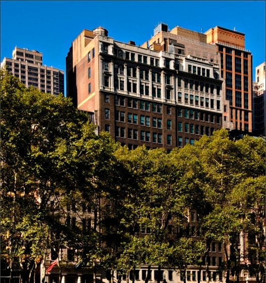 58 W 40th St, New York, NY à louer Photo du bâtiment- Image 1 de 4