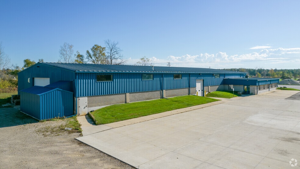 5943 Michigan Rd, Dimondale, MI à vendre - Photo du bâtiment - Image 2 de 9