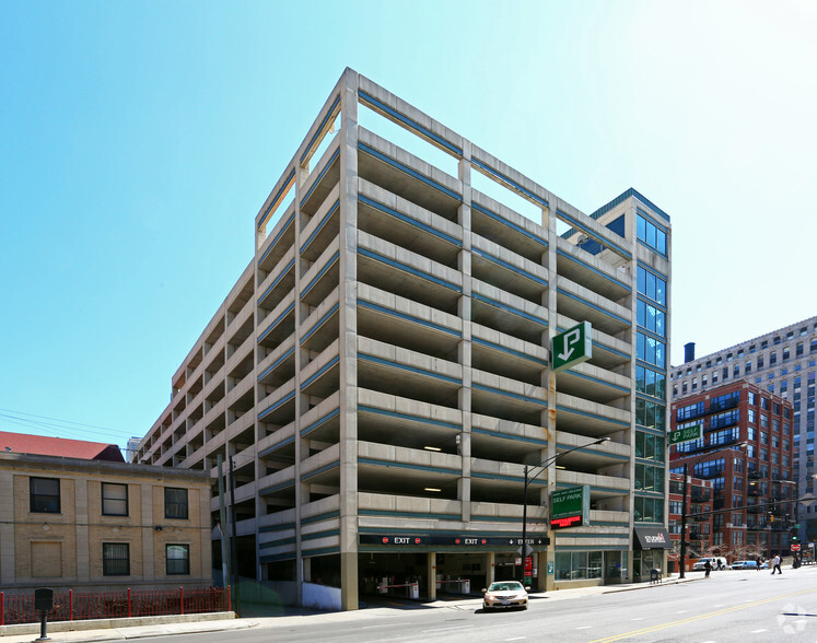 304-322 W Hubbard St, Chicago, IL for lease - Building Photo - Image 3 of 8