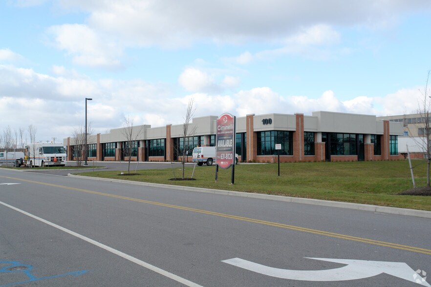 100 Colvin Woods Pky, Tonawanda, NY à louer - Photo principale - Image 1 de 3