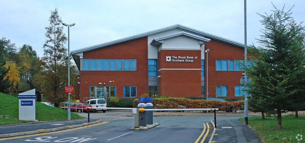 3 The Parklands, Bolton for lease - Building Photo - Image 2 of 9