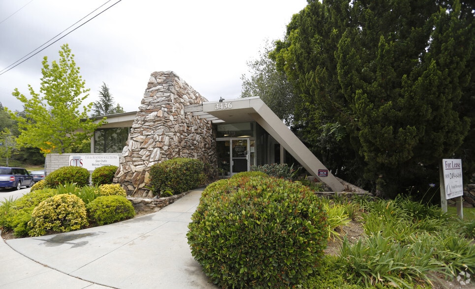 3436 N Verdugo Rd, Glendale, CA for lease - Building Photo - Image 3 of 4