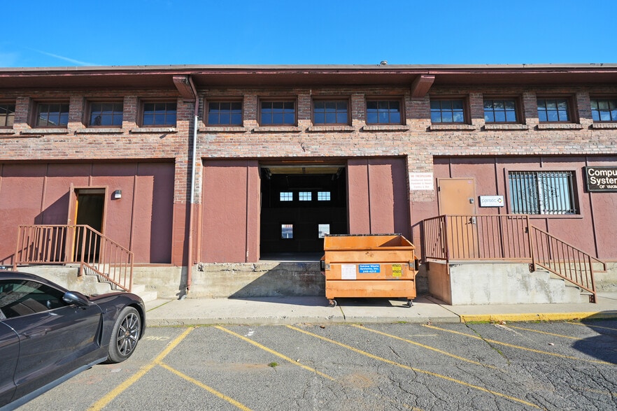 2-12 S 1st Ave, Yakima, WA for lease - Building Photo - Image 3 of 11