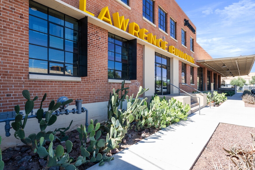 515 E Grant St, Phoenix, AZ for lease - Building Photo - Image 2 of 17