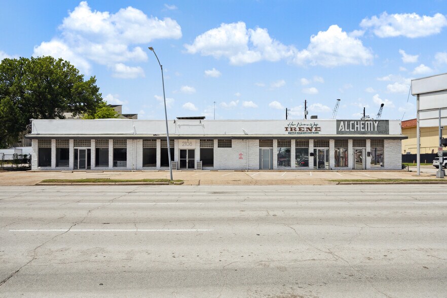 2102-2112 Pease St, Houston, TX à louer - Photo du bâtiment - Image 1 de 13