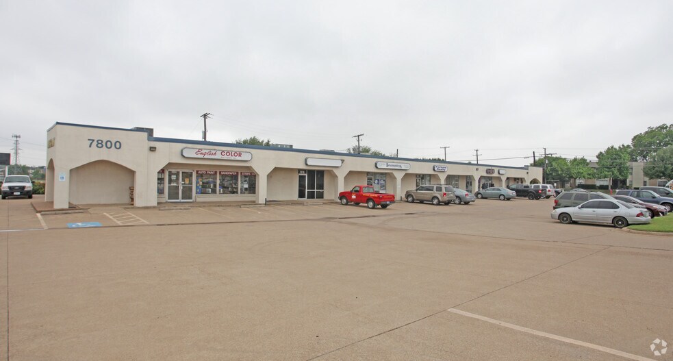 7810 N College Cir, North Richland Hills, TX for lease - Primary Photo - Image 1 of 4