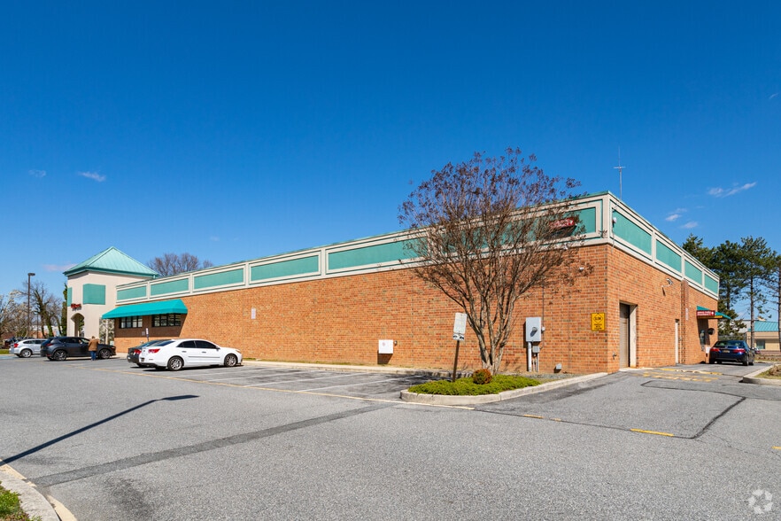 1215 S State St, Dover, DE à louer - Photo du bâtiment - Image 3 de 4