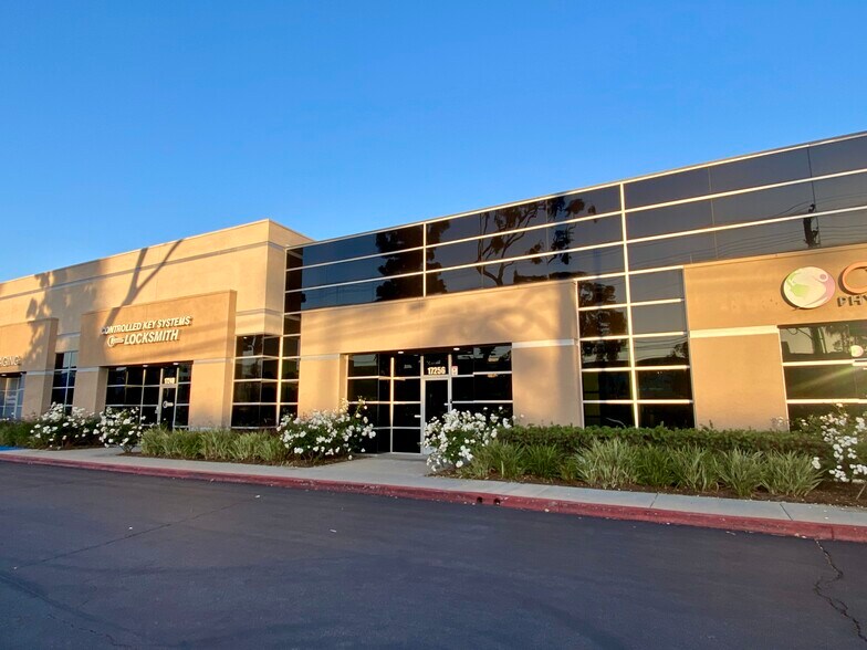 17200-17288 Red Hill Ave, Irvine, CA à vendre - Photo du bâtiment - Image 3 de 6