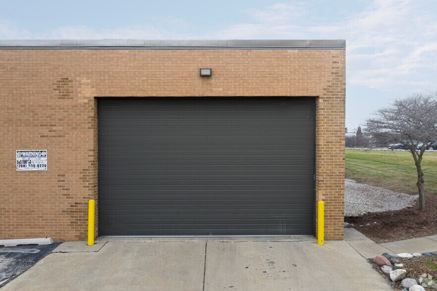 200-220 Fencl Ln, Hillside, IL for sale - Building Photo - Image 3 of 13