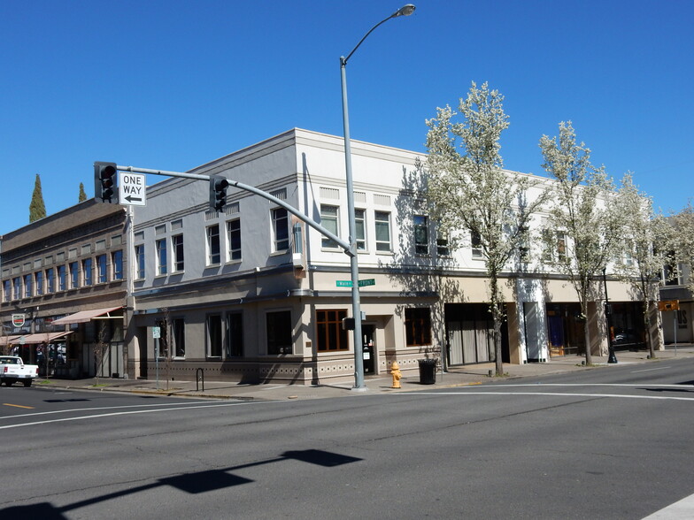 16 N Front St, Medford, OR à vendre - Photo du bâtiment - Image 1 de 1