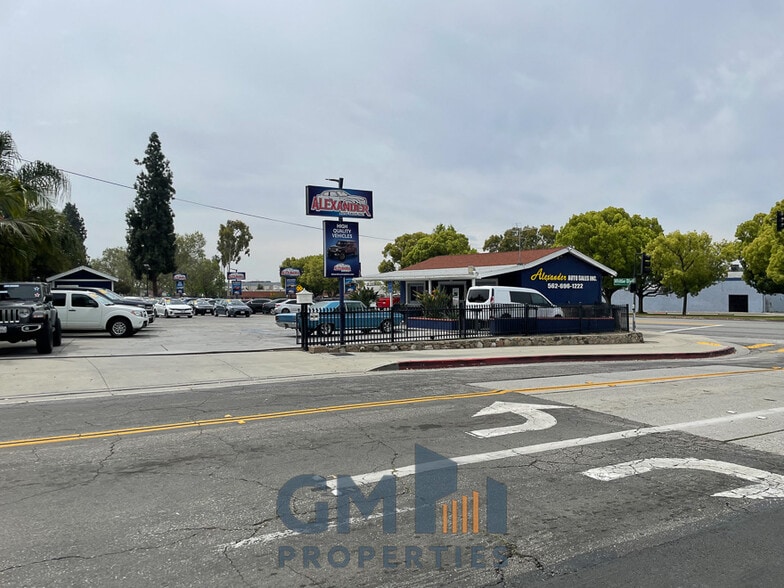 12421 Whittier Blvd, Whittier, CA for lease - Building Photo - Image 2 of 8