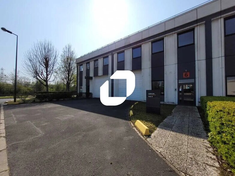 Flex dans Lisses à louer - Photo du bâtiment - Image 2 de 18