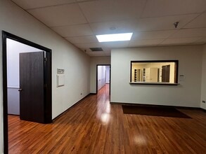 9944 S Roberts Rd, Palos Hills, IL for lease Interior Photo- Image 2 of 15