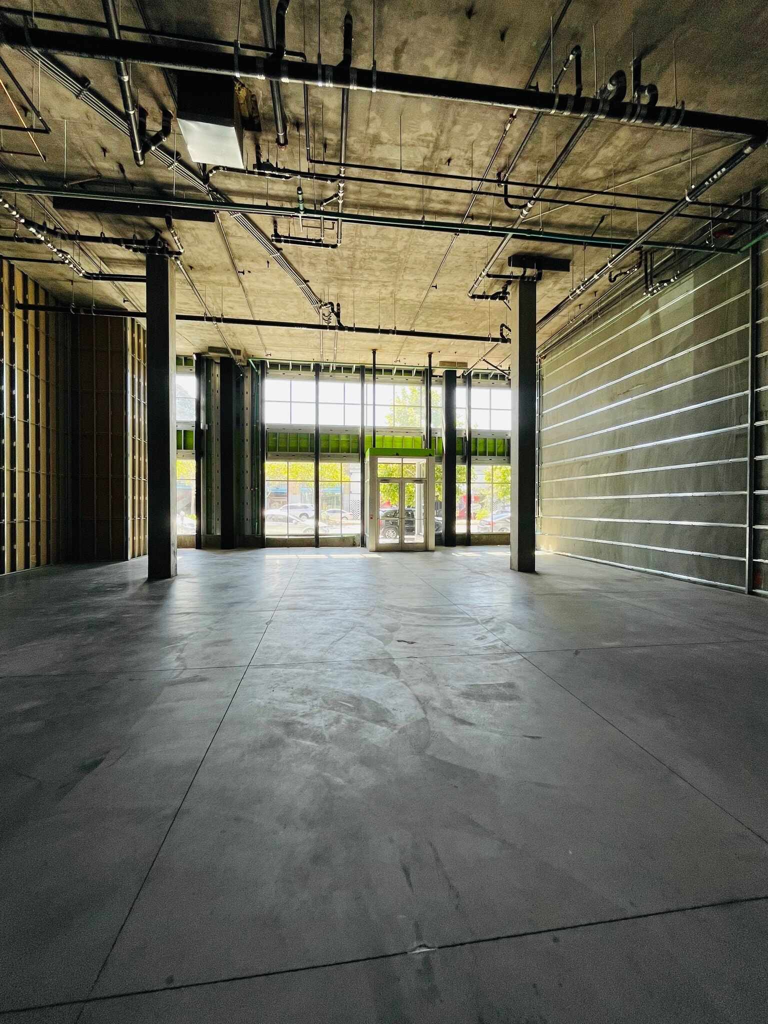 3093 Broadway, Oakland, CA à louer Photo intérieure- Image 1 de 3