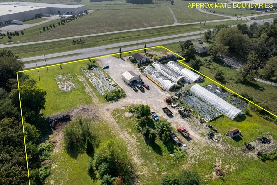8911 Highway 62, Charlestown, IN for sale - Primary Photo - Image 1 of 22