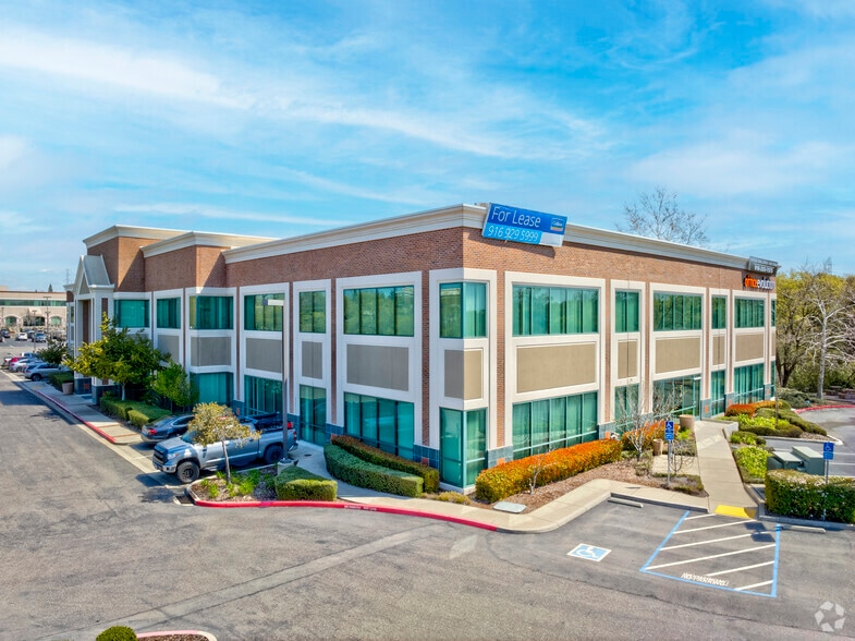 50 Iron Point Cir, Folsom, CA for lease - Building Photo - Image 2 of 8