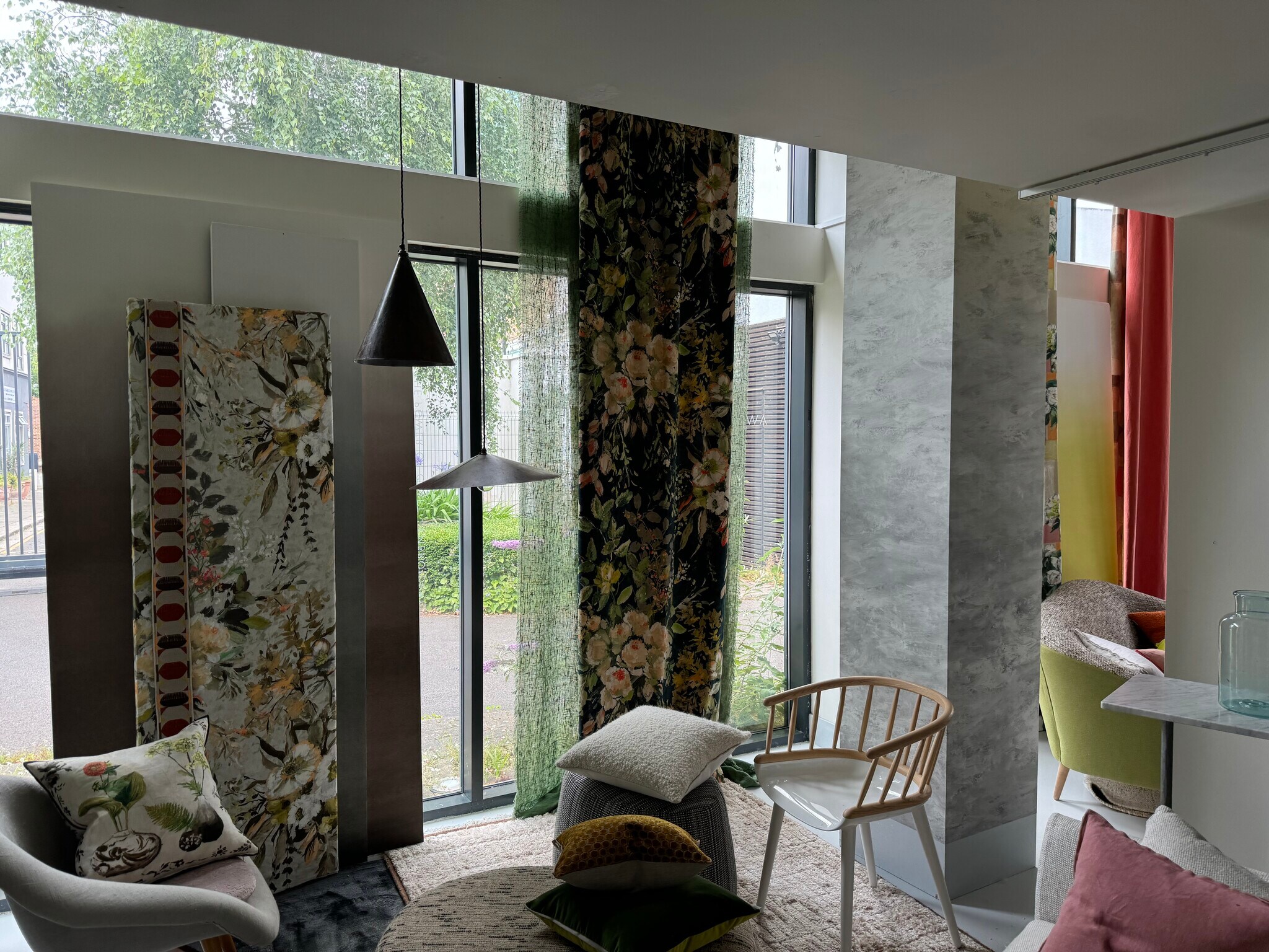 3 Latimer Pl, Londres à louer Photo du bâtiment- Image 1 de 5