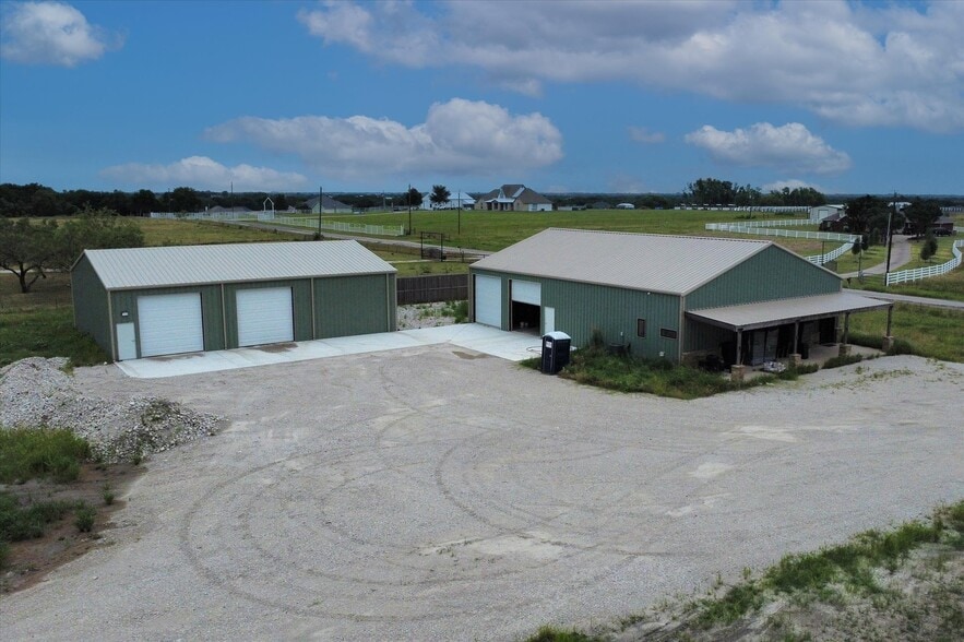 5504 County Road 2646, Royse City, TX for lease - Primary Photo - Image 1 of 13