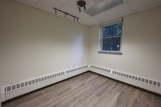 3 3rd St, Bordentown, NJ for lease Interior Photo- Image 2 of 3
